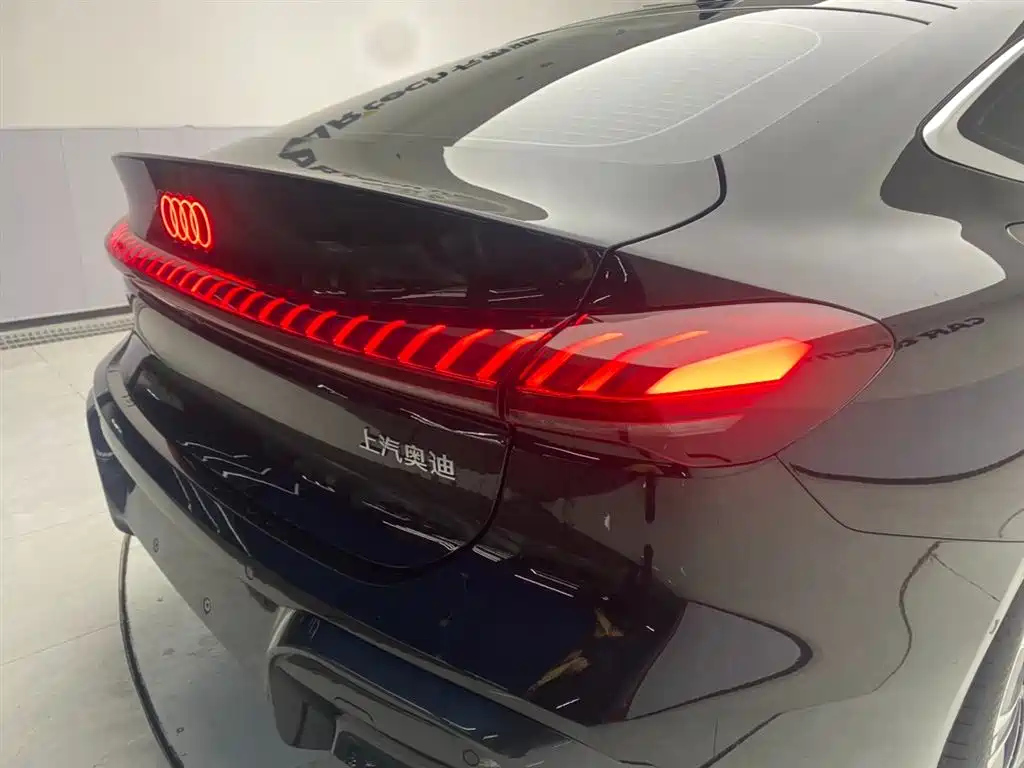 AUDI A5L SPORTBACK 2025