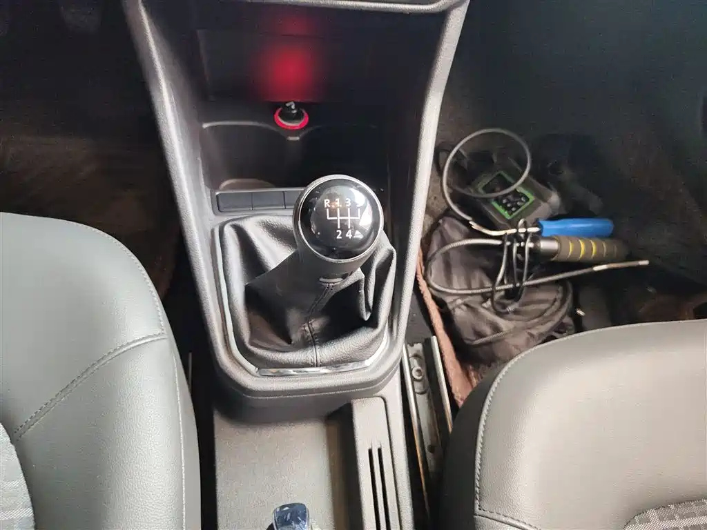 VOLKSWAGEN JETTA 2017