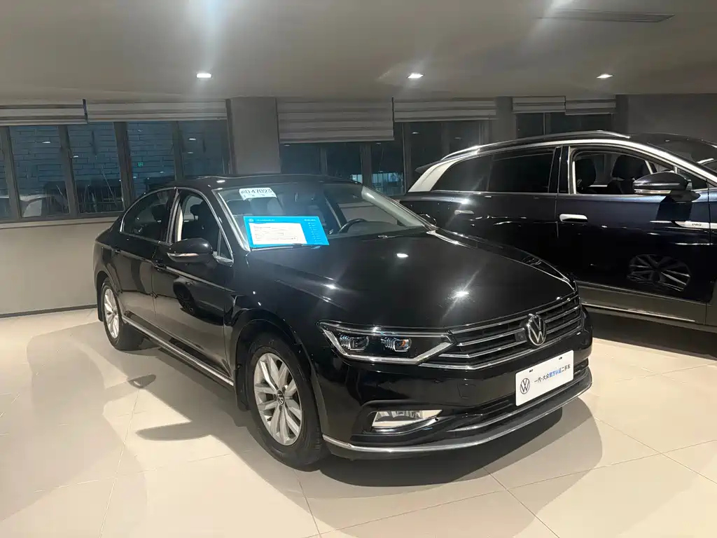 VOLKSWAGEN MAGOTAN 2020