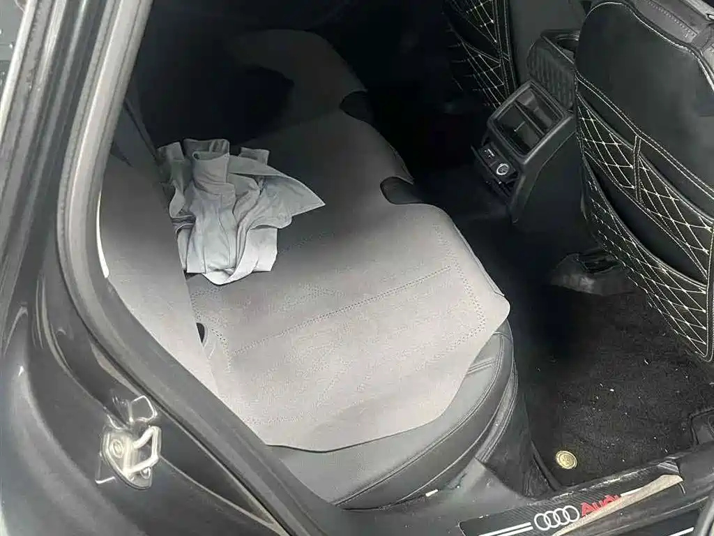 AUDI A4L 2022
