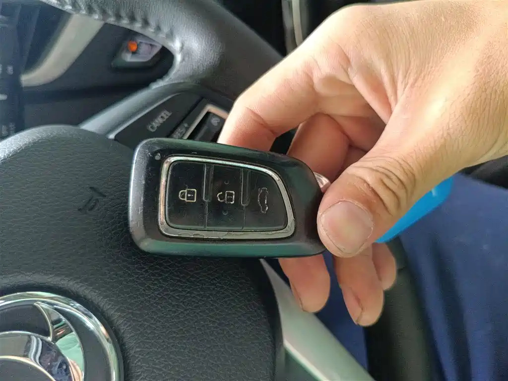 DONGFENG AEOLUS AX7 2016