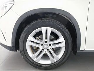 MERCEDES BENZ GLA 2015 YEAR GLA 200 FASHION 2015