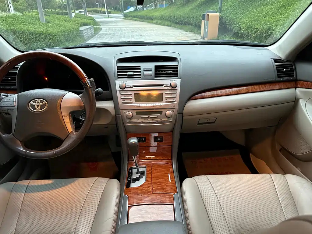 TOYOTA CAMRY 2009