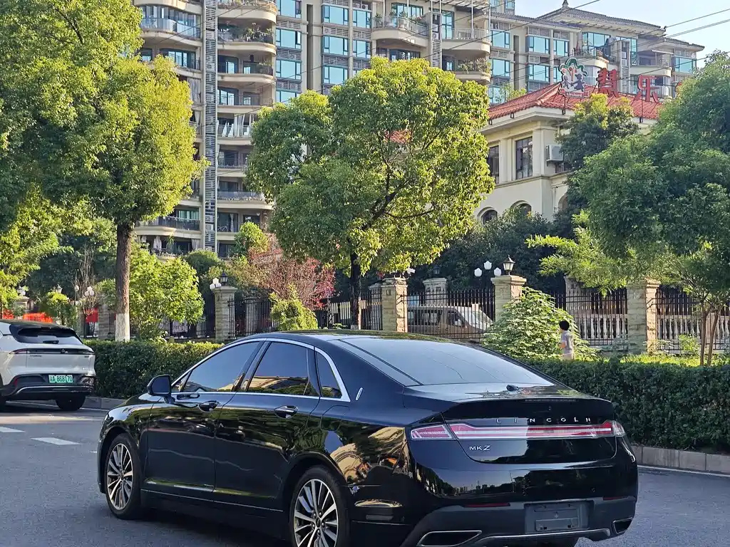 LINCOLN MKZ 2018