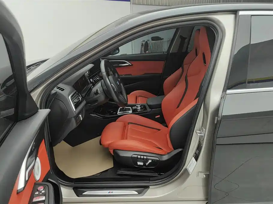 BMW 1-SERIES 2021