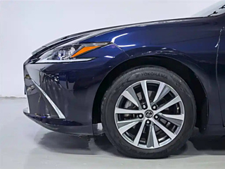 LEXUS ES 2020 YEAR 200 DELUXE EDITION 2020