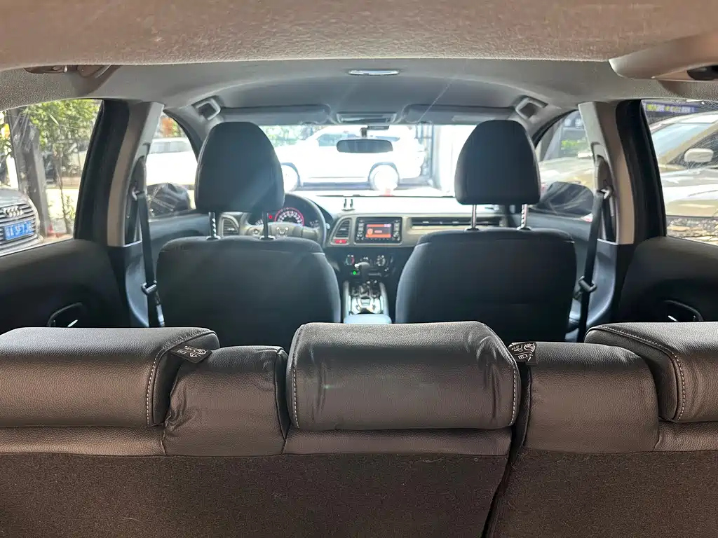 HONDA VEZEL 2015