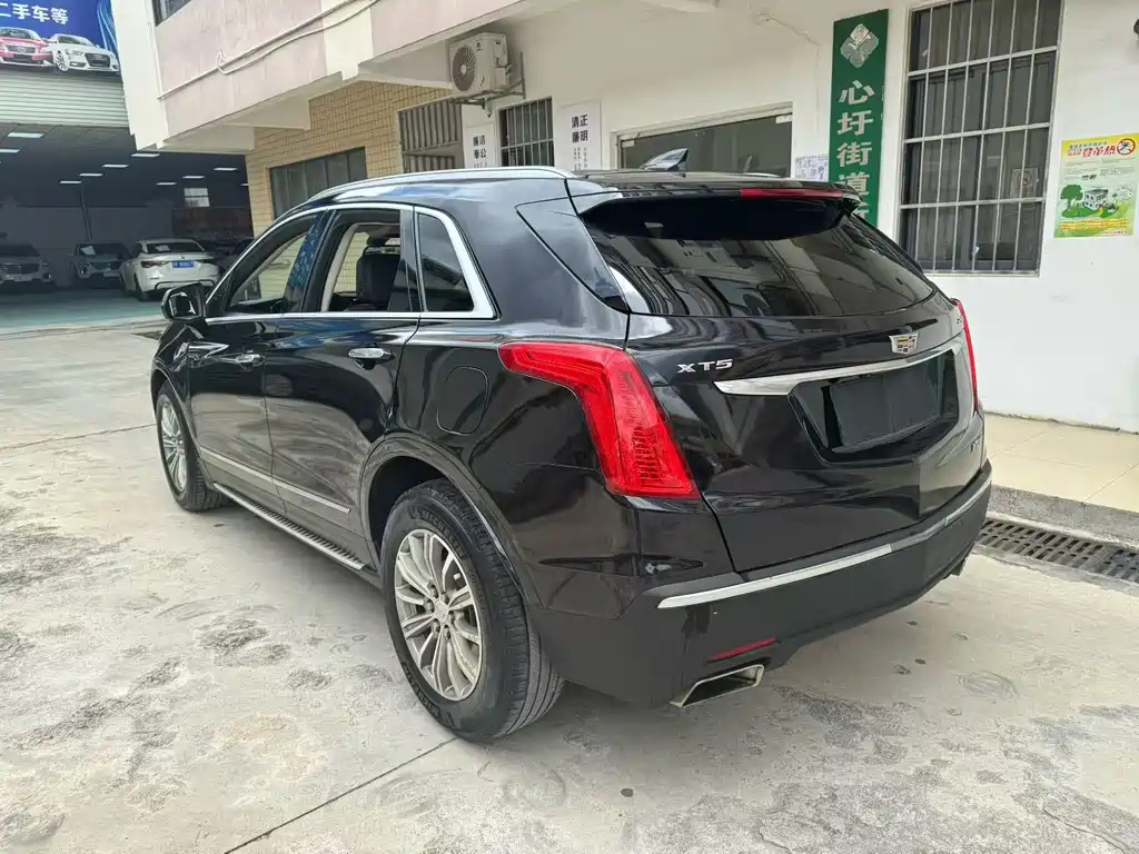 CADILLAC XT5 2018