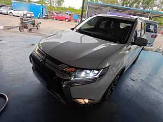 MITSUBISHI OUTLANDER  2019