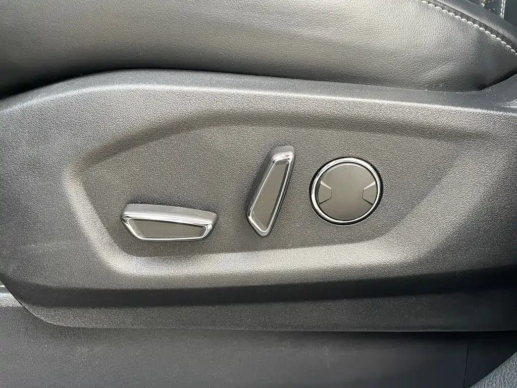 FORD EDGE 2021