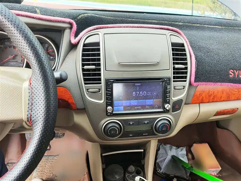 NISSAN SYLPHY 2015