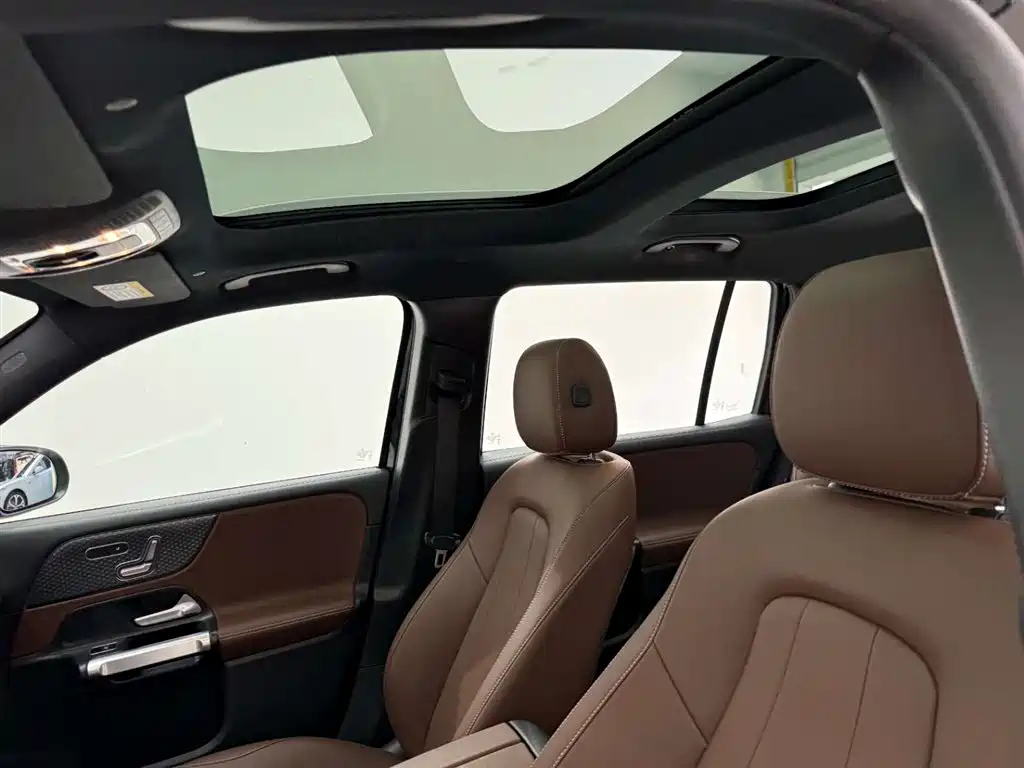 MERCEDES BENZ GLB 2025