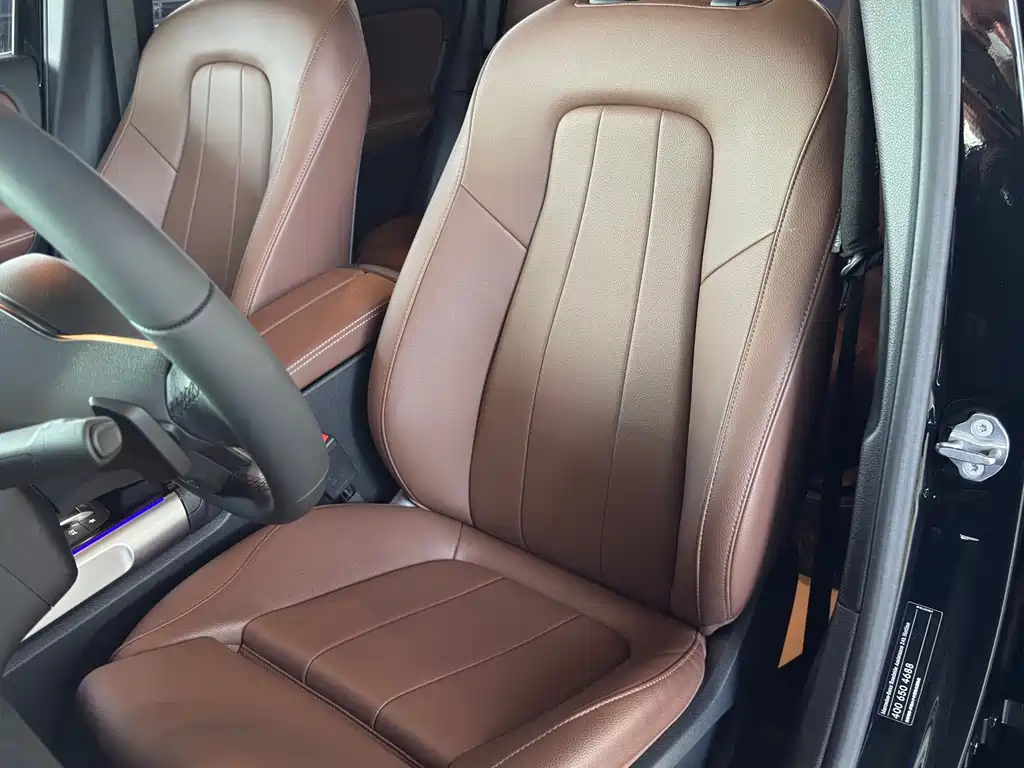 MERCEDES BENZ GLB 2023