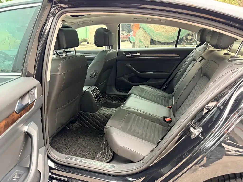 VOLKSWAGEN MAGOTAN 2017