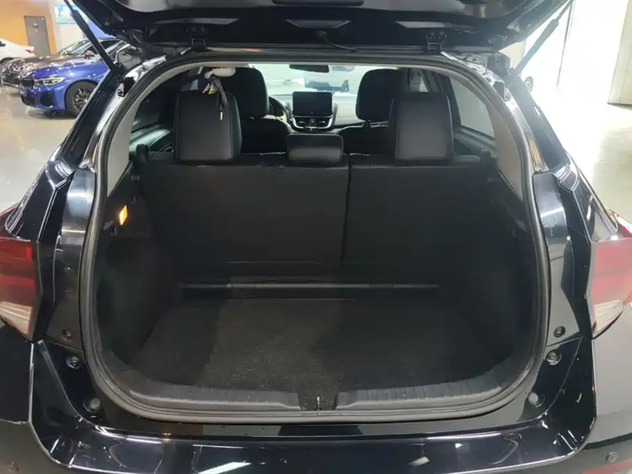 TOYOTA YARIS L DAZZLING 2023