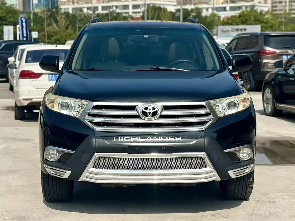 TOYOTA HIGHLANDER 2013