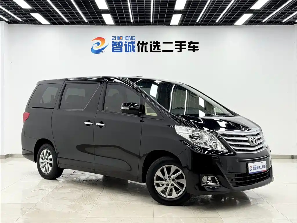 TOYOTA ALPHARD 2013