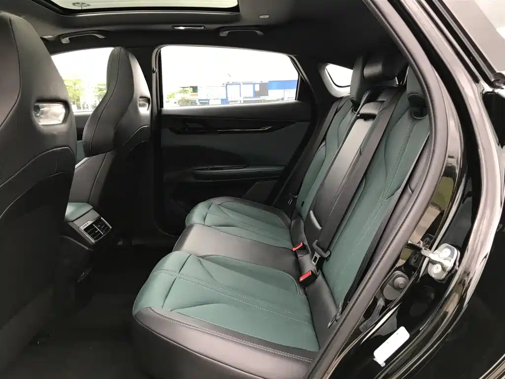 CHANGAN UNI-V SMART IDD 2024