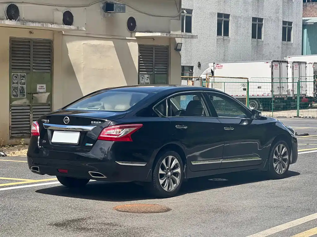 NISSAN TEANA 2014