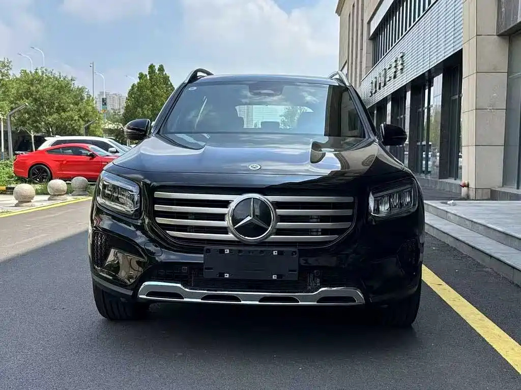 MERCEDES BENZ GLB 2025