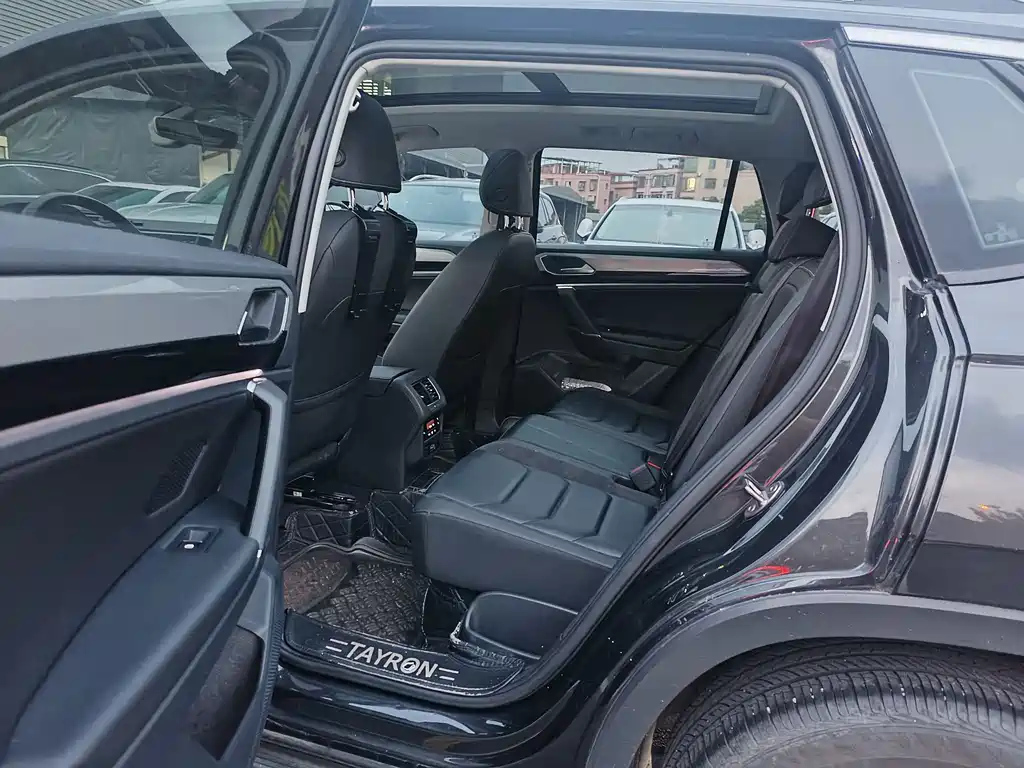 VOLKSWAGEN TAYRON 2020