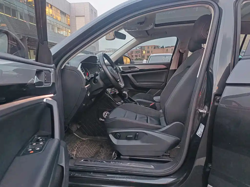 VOLKSWAGEN TAYRON 2020
