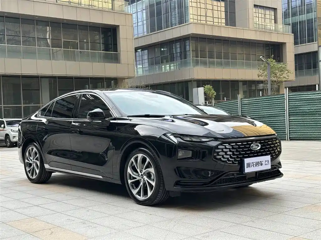 FORD MONDEO 2025