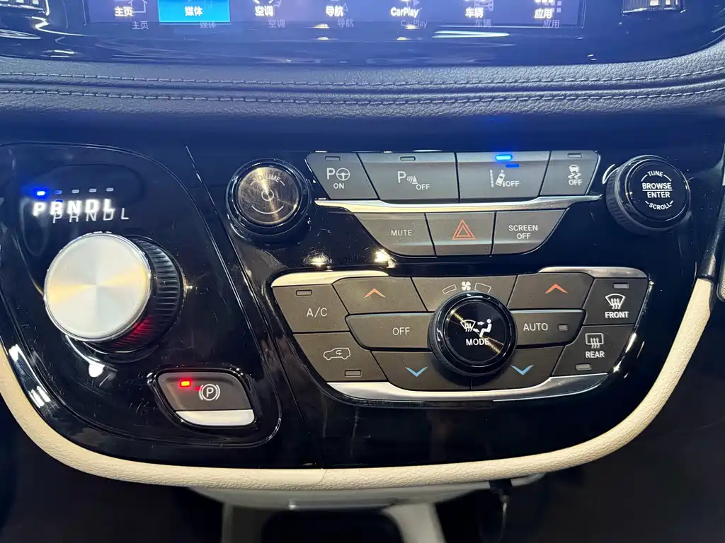 CHRYSLER BIG 捷龙PHEV IMPO 2025