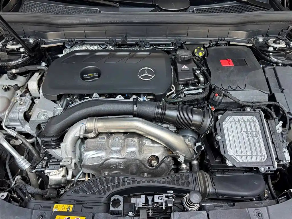 MERCEDES BENZ GLB 2024