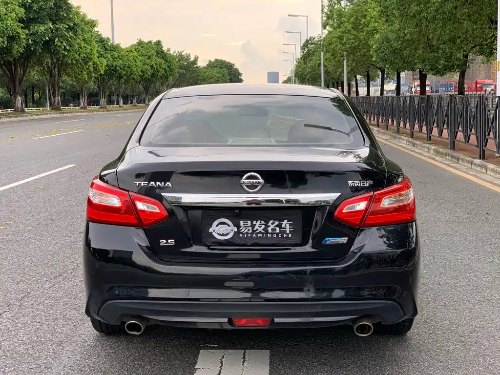NISSAN TEANA 2016