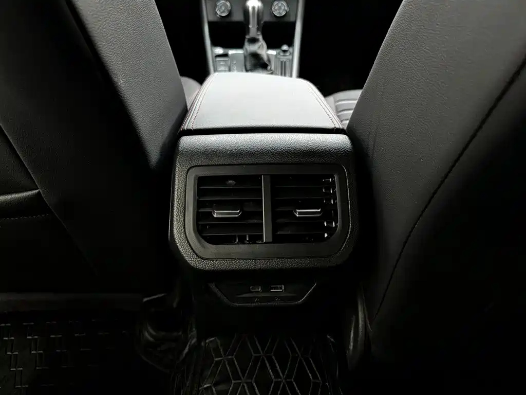 VOLKSWAGEN LAVIDA 2022