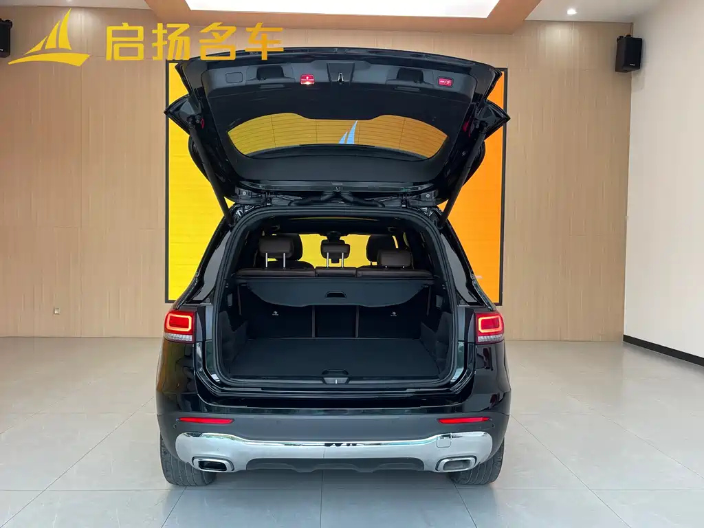 MERCEDES BENZ GLB 2023