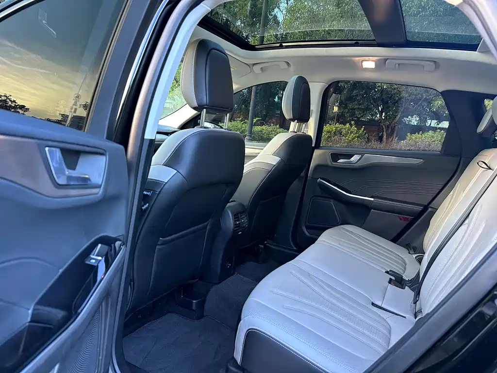 FORD ESCAPE 2021