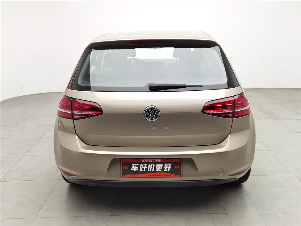 VOLKSWAGEN GOLF 2017