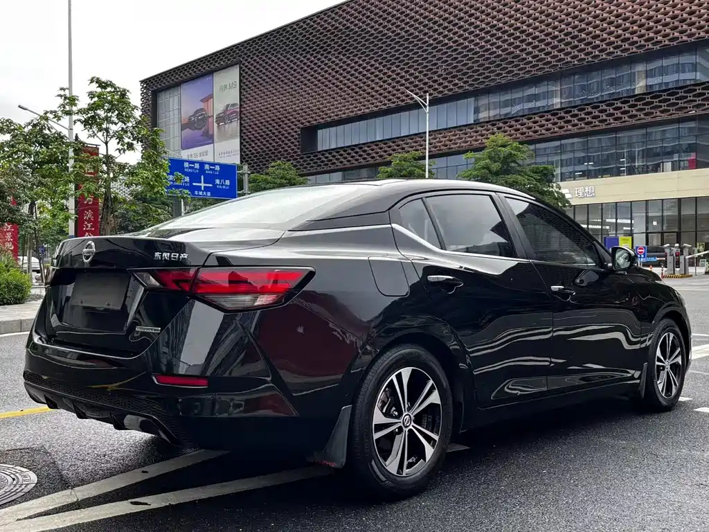 NISSAN SYLPHY 2020