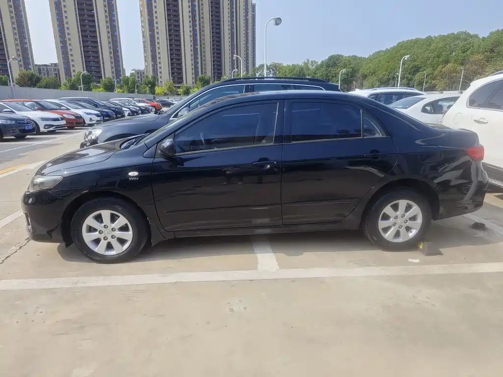 TOYOTA COROLLA 2011
