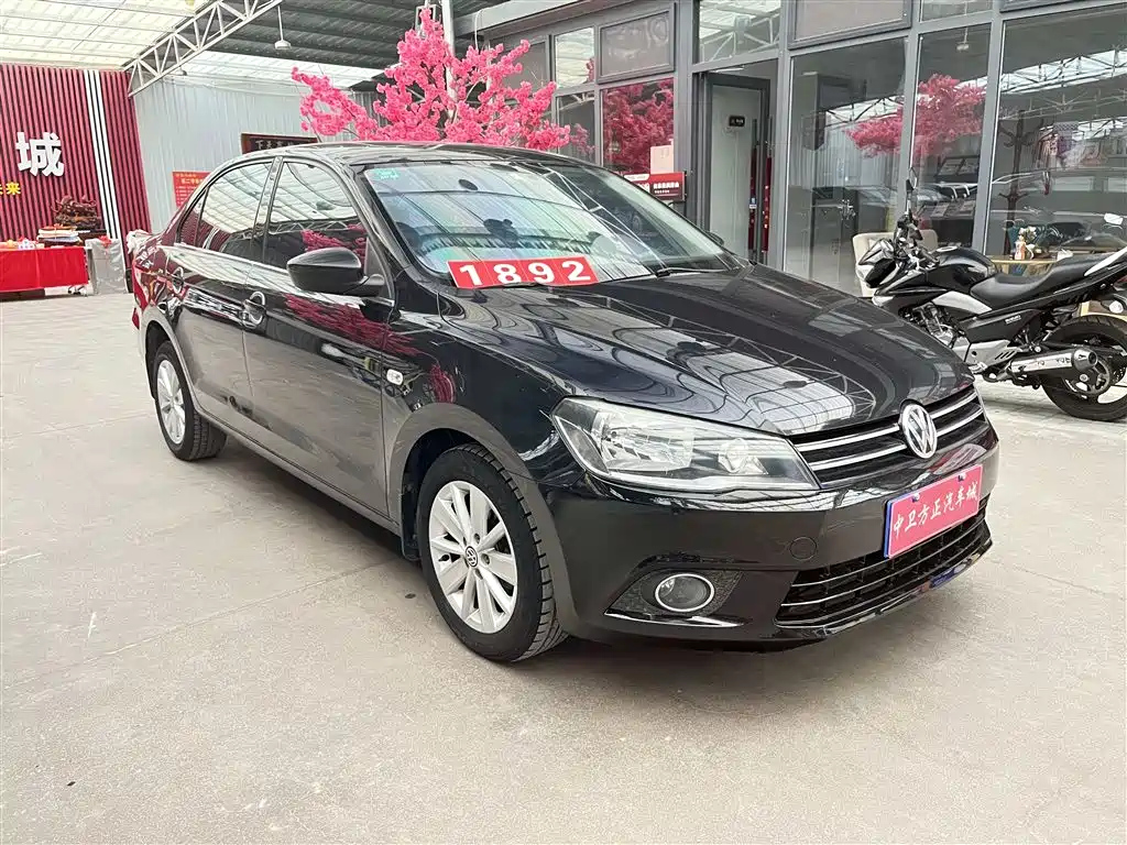 VOLKSWAGEN JETTA 2013