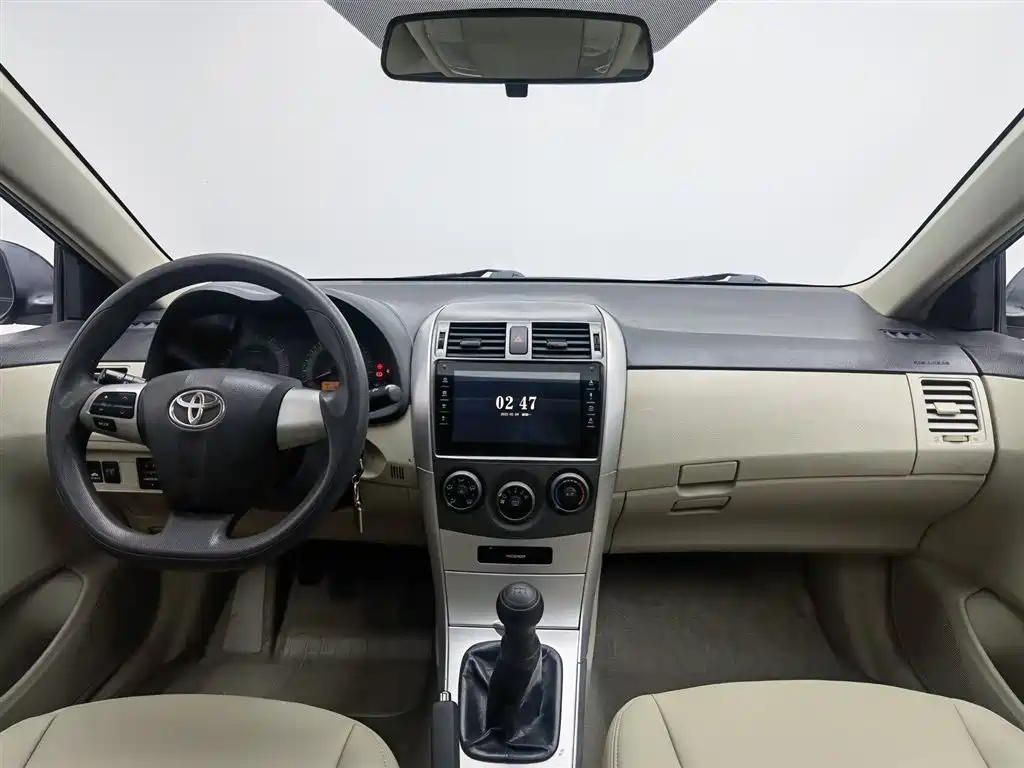 TOYOTA COROLLA 2013