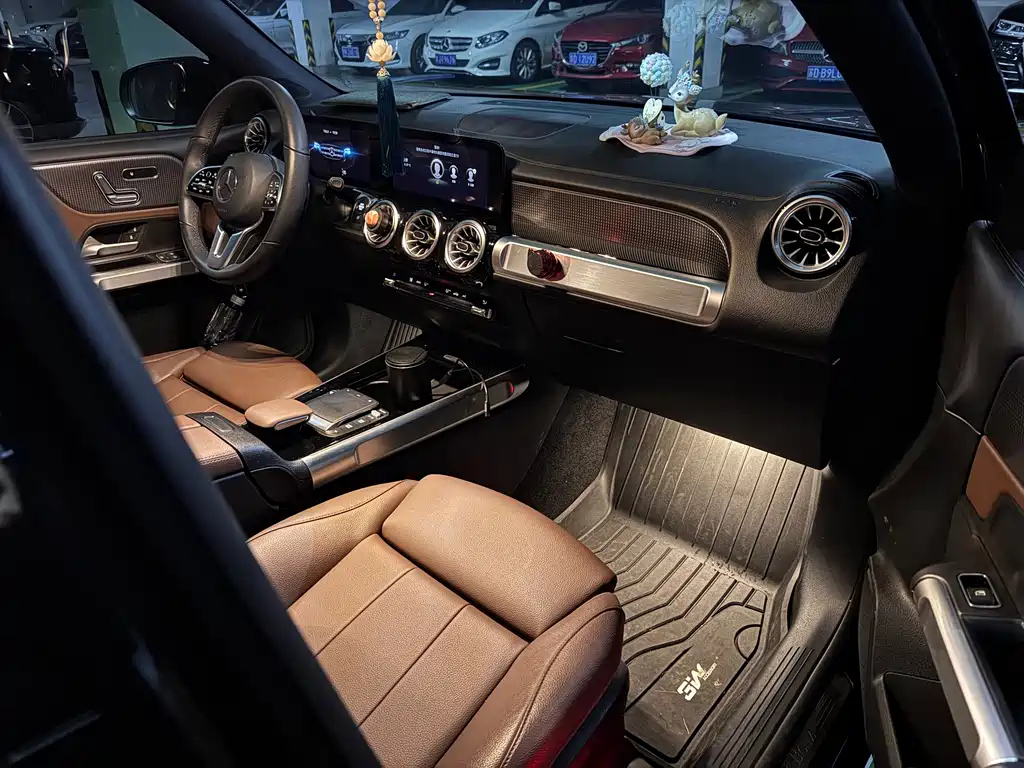 MERCEDES BENZ GLB 2022