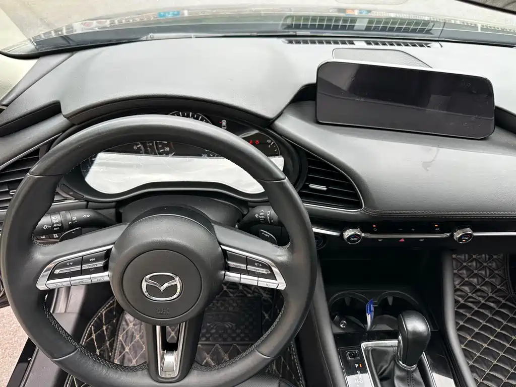 MAZDA 3 AXELA 2023