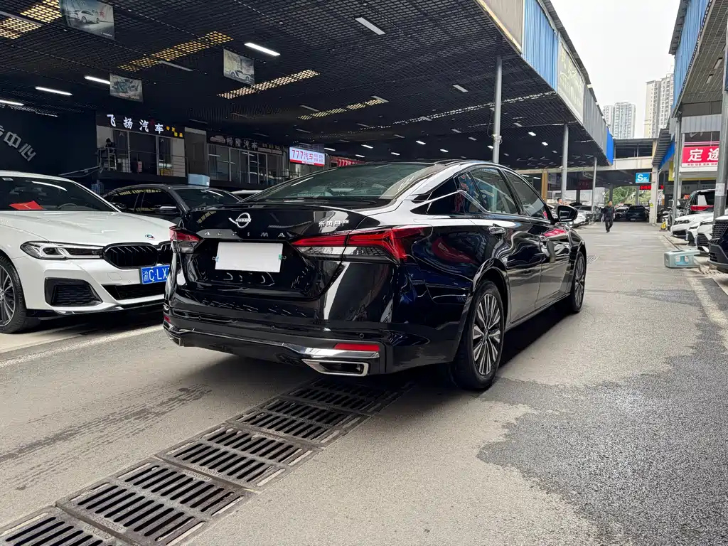 NISSAN TEANA 2024