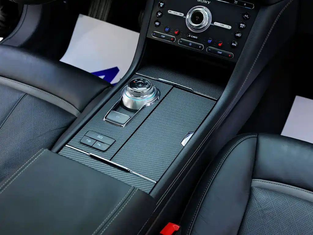 FORD TAURUS 2016