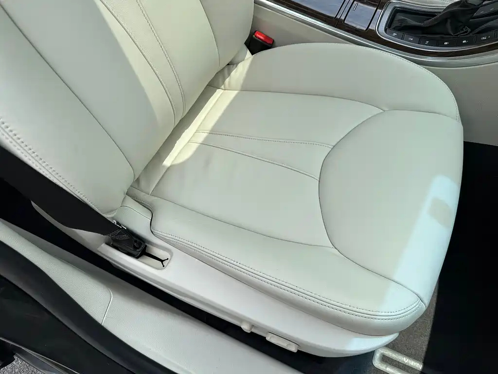 ROEWE E950 2016