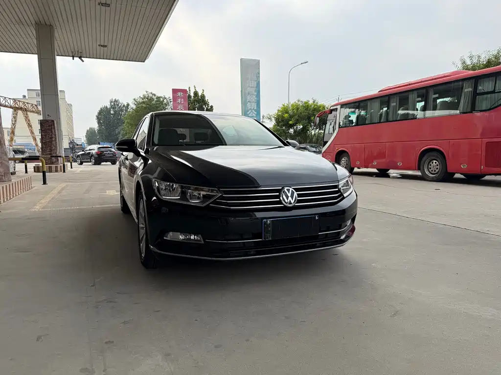 VOLKSWAGEN MAGOTAN 2018