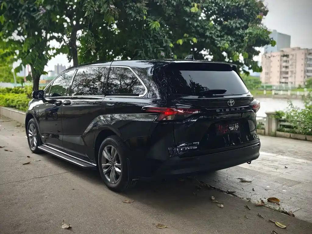 TOYOTA SIENNA SIENNA 2024
