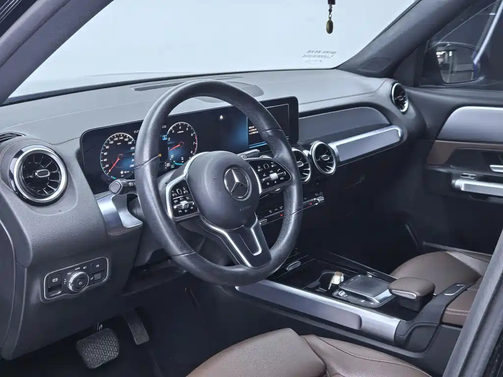 MERCEDES BENZ GLB 2022