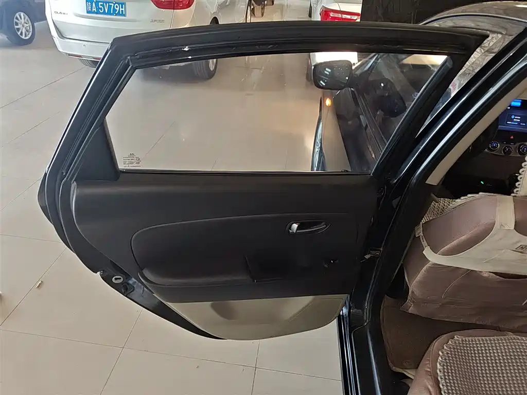 HYUNDAI CELESTA 2015
