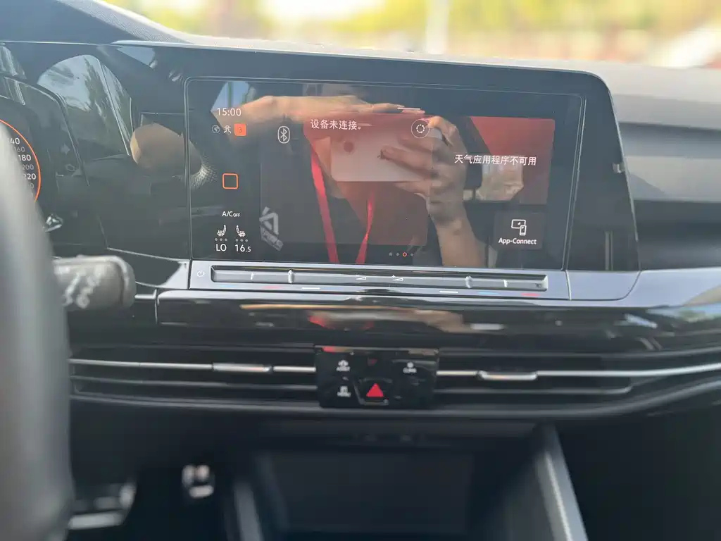 VOLKSWAGEN GOLF 2022