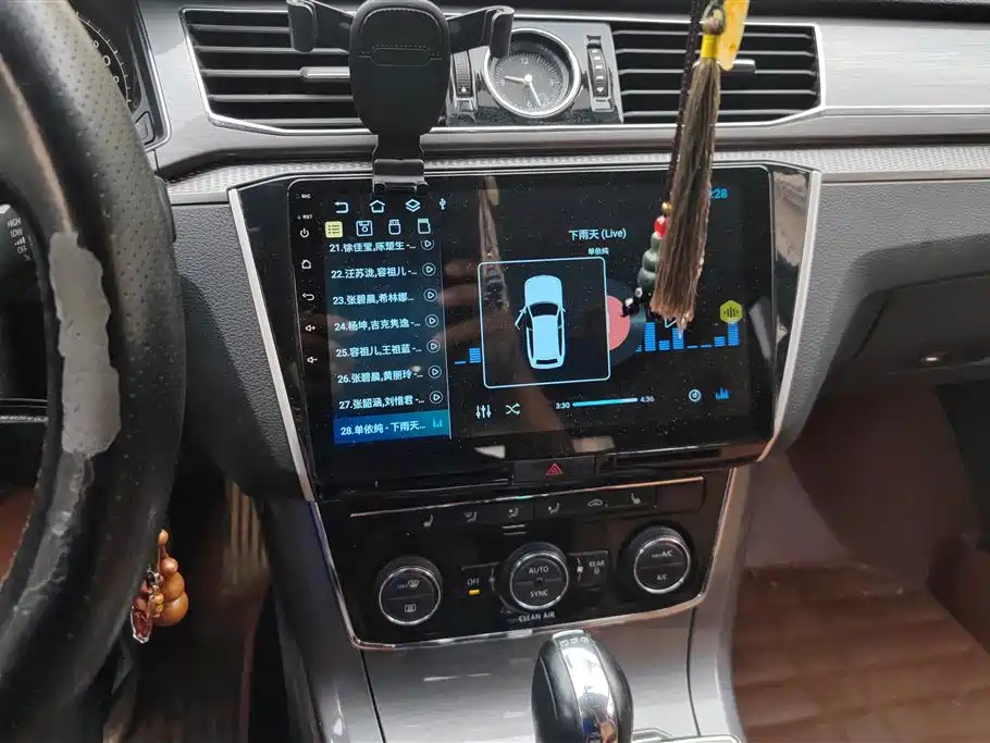 VOLKSWAGEN PASSAT 2016