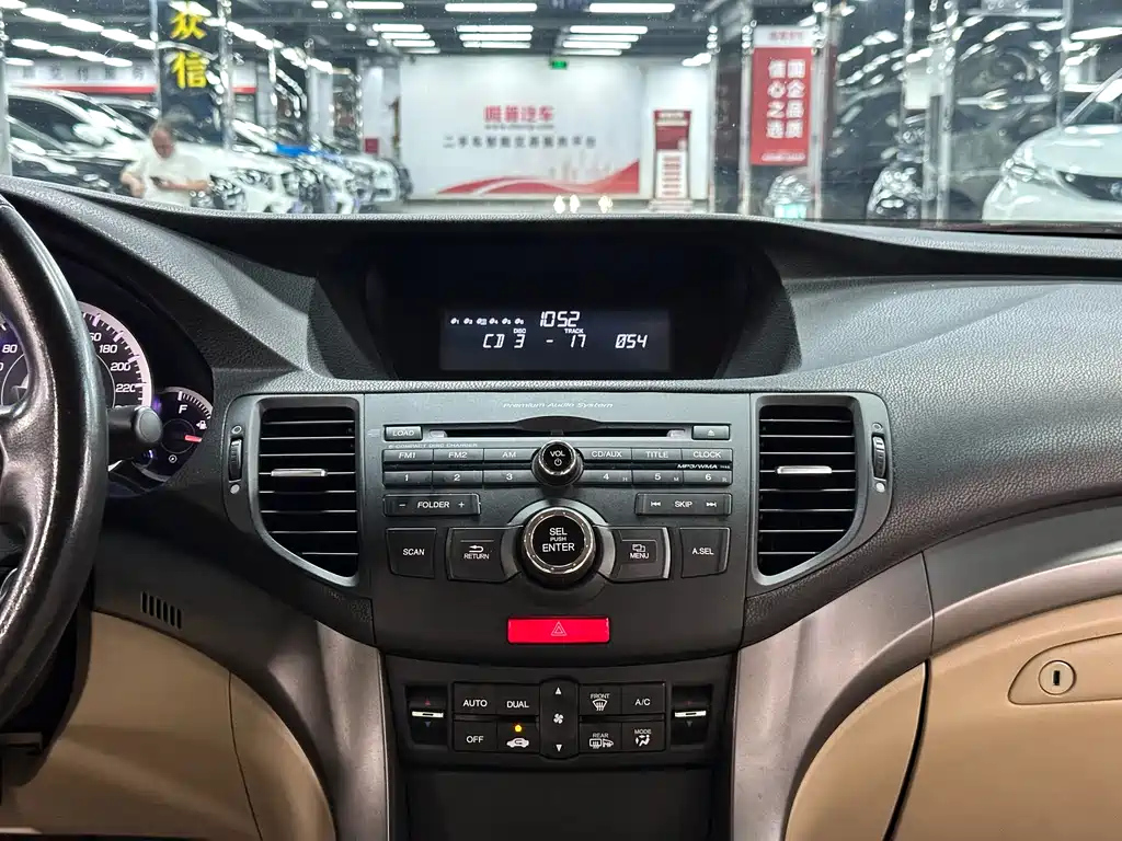 HONDA SI PLATINUM 2011